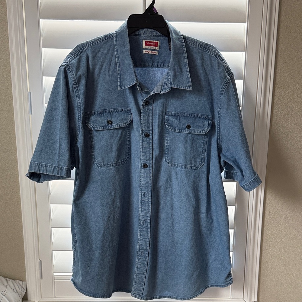 Men’s 3XL Wrangler Denim Button-Down Shirt